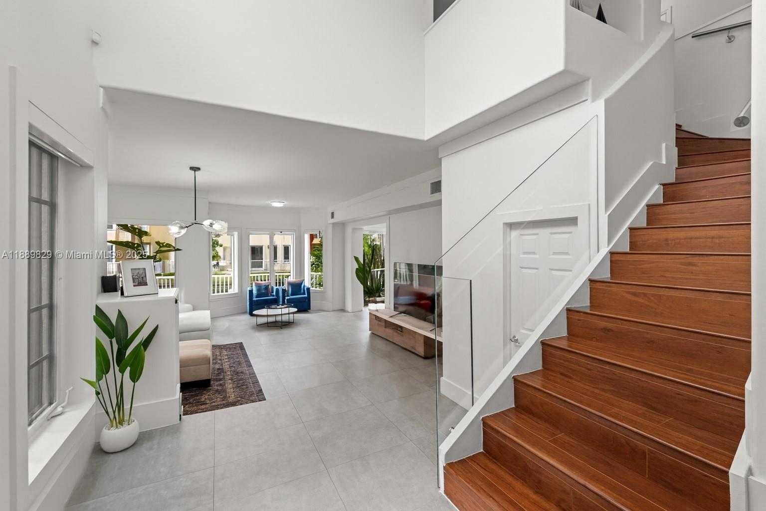 Small Image of 3172 NORTH EAST 211TH ST, Aventura Number 5