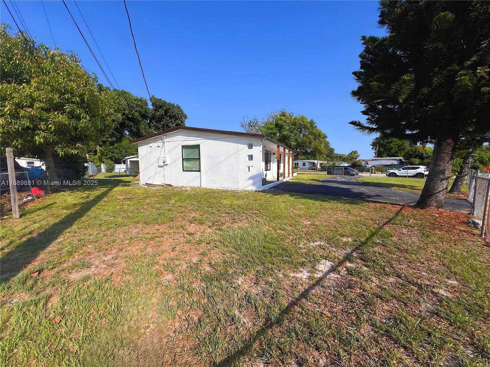 Small Image of 3361 NORTH WEST 5TH PL, Lauderhill Number 21