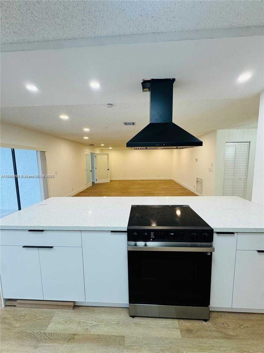 Small Image of 4950 NORTH WEST 72ND TER, Lauderhill Number 12