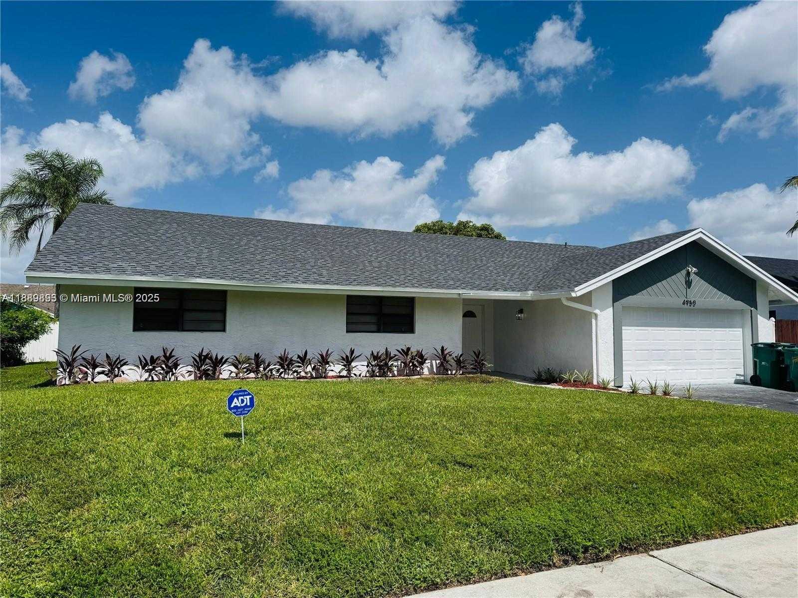 Small Image of 4950 NORTH WEST 72ND TER, Lauderhill Number 2