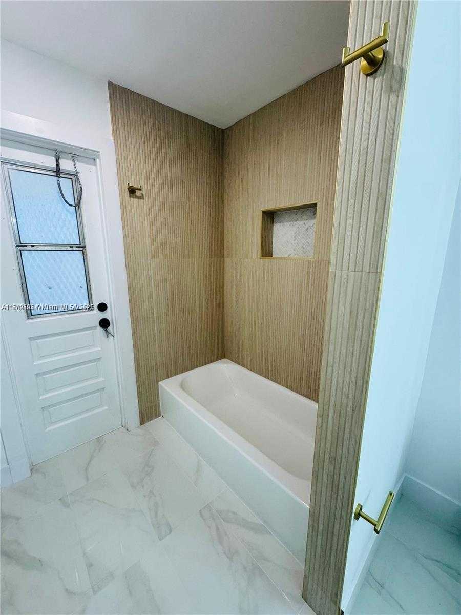 Small Image of 4950 NORTH WEST 72ND TER, Lauderhill Number 25