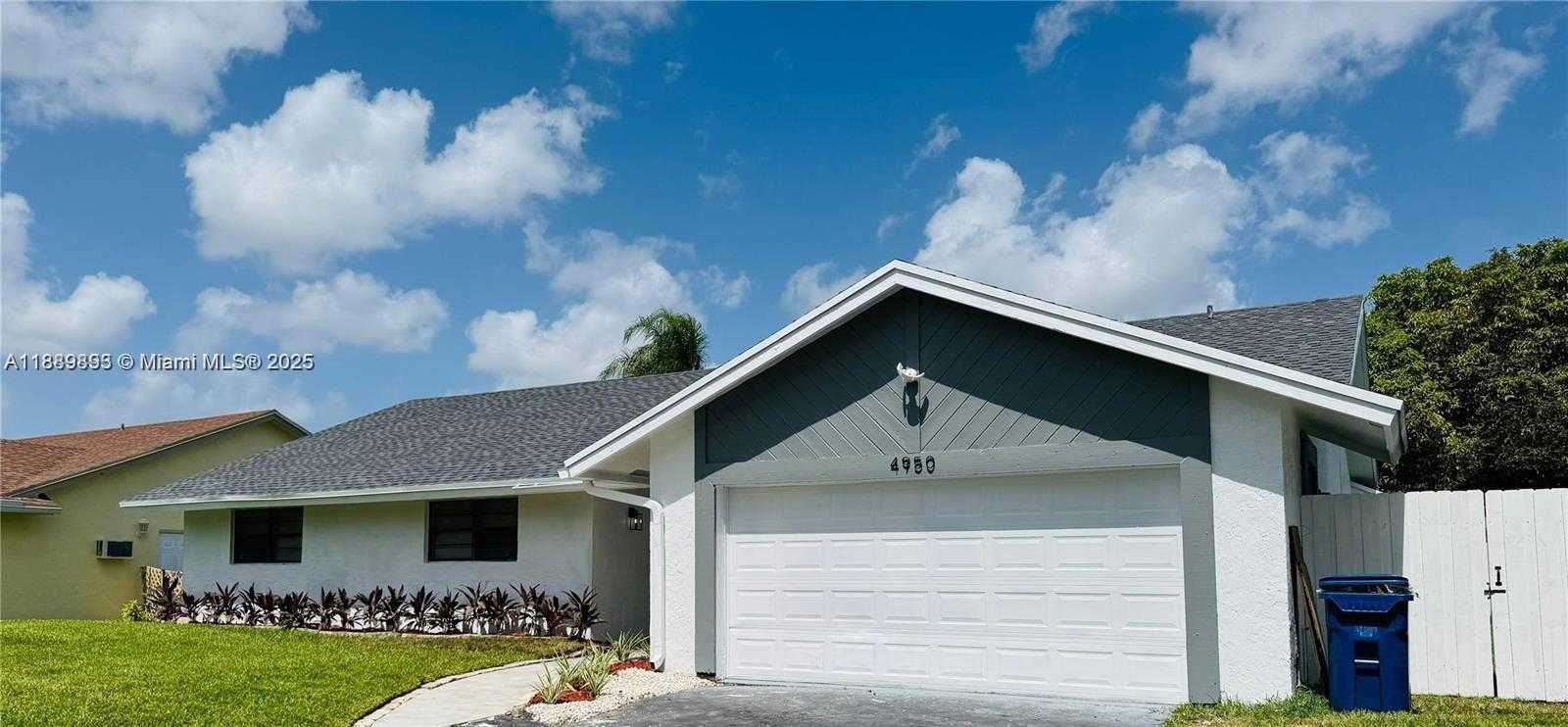 Small Image of 4950 NORTH WEST 72ND TER, Lauderhill Number 3