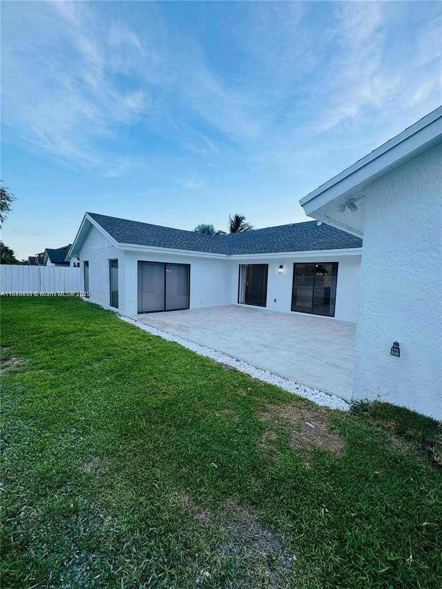 Small Image of 4950 NORTH WEST 72ND TER, Lauderhill Number 35