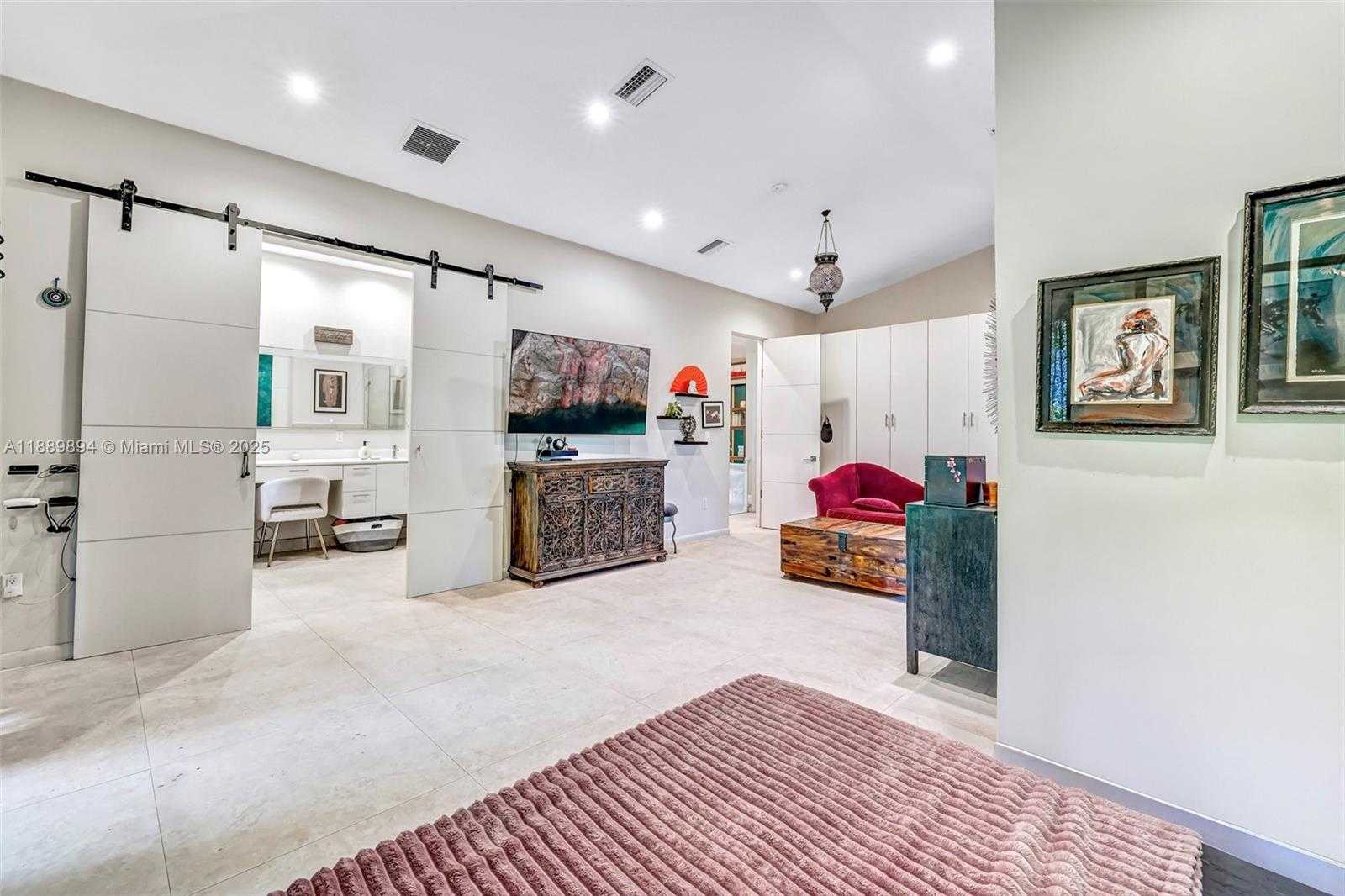 Small Image of 1320 NORTH EAST 138TH ST, North Miami Number 20