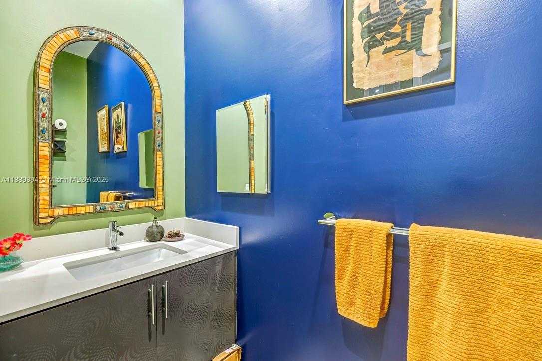 Small Image of 1320 NORTH EAST 138TH ST, North Miami Number 31