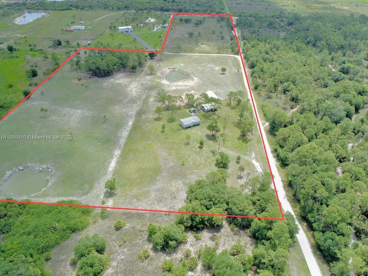 Small Image of 1001 HOMESTEAD AVENUE, Other City - In The State Of Florida Number 23