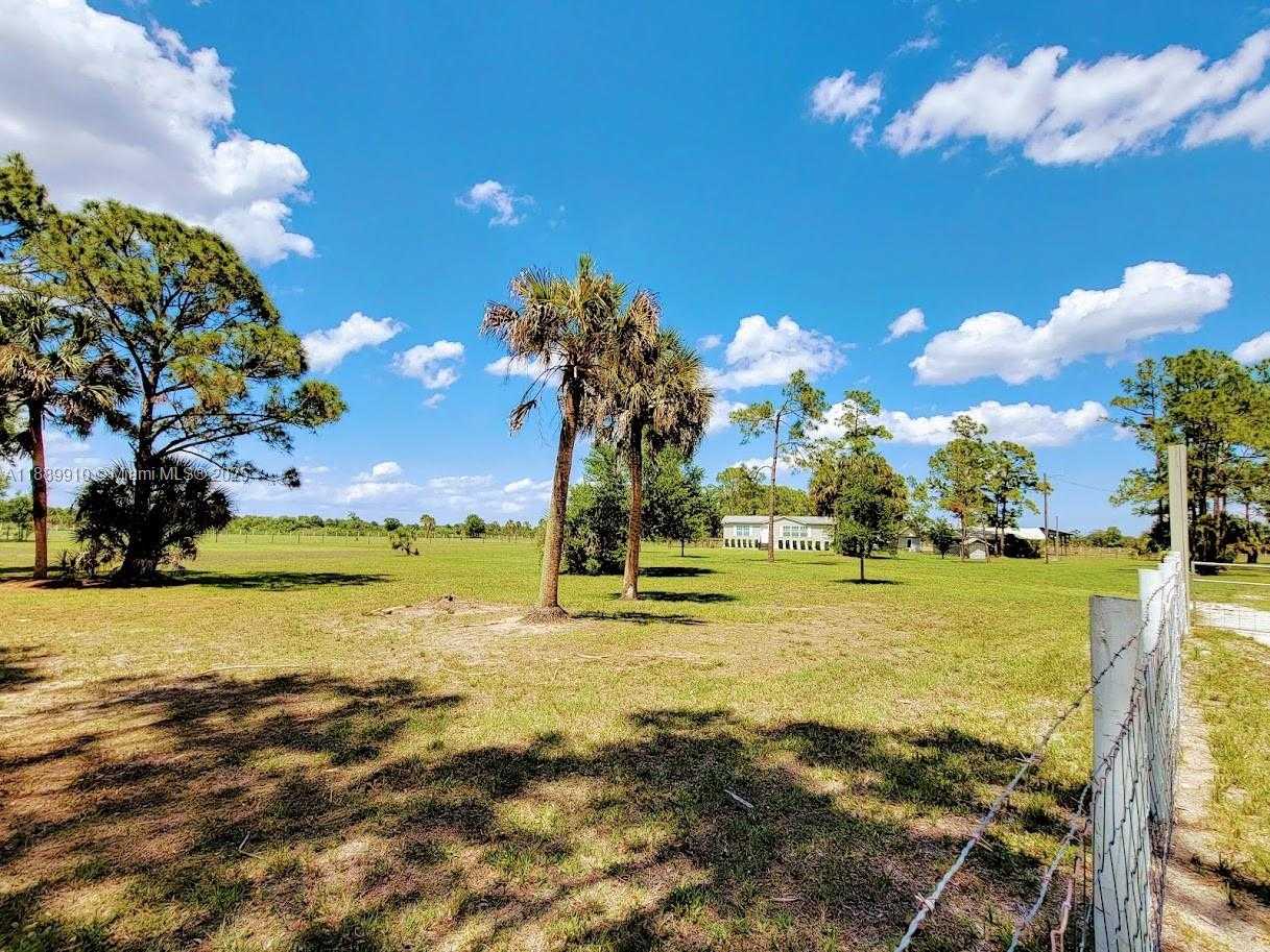 Small Image of 1001 HOMESTEAD AVENUE, Other City - In The State Of Florida Number 5