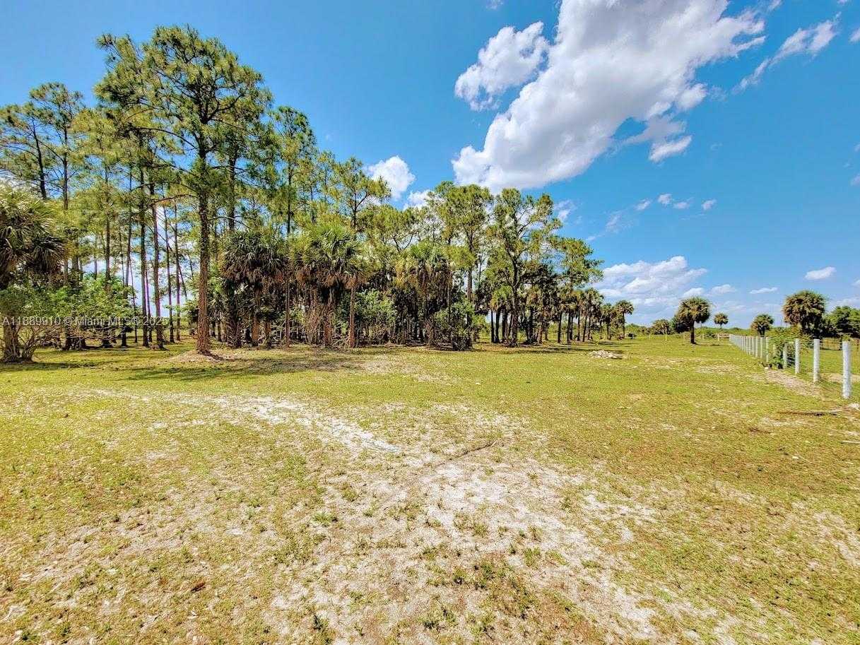 Small Image of 1001 HOMESTEAD AVENUE, Other City - In The State Of Florida Number 9