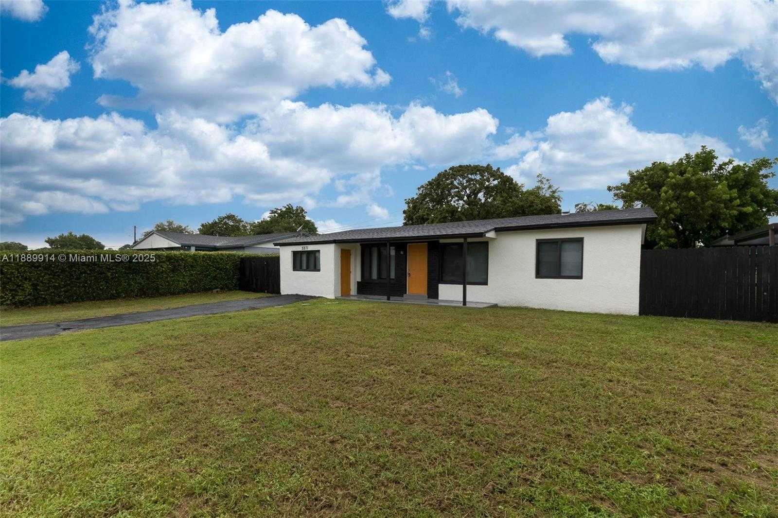 Small Image of 3271 NORTH WEST 18TH ST, Lauderhill Number 24