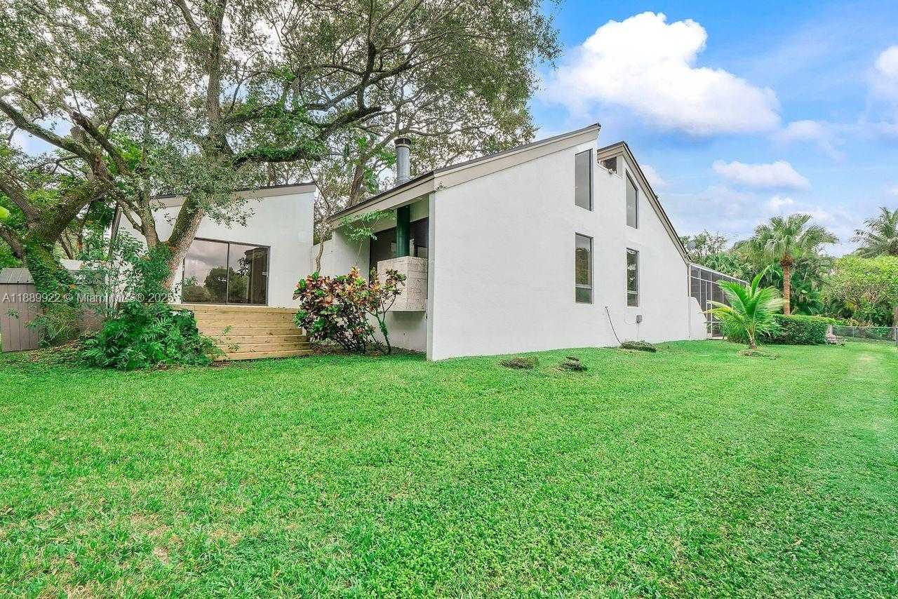 Small Image of 7605 SOUTH WEST 160TH TER, Palmetto Bay Number 19
