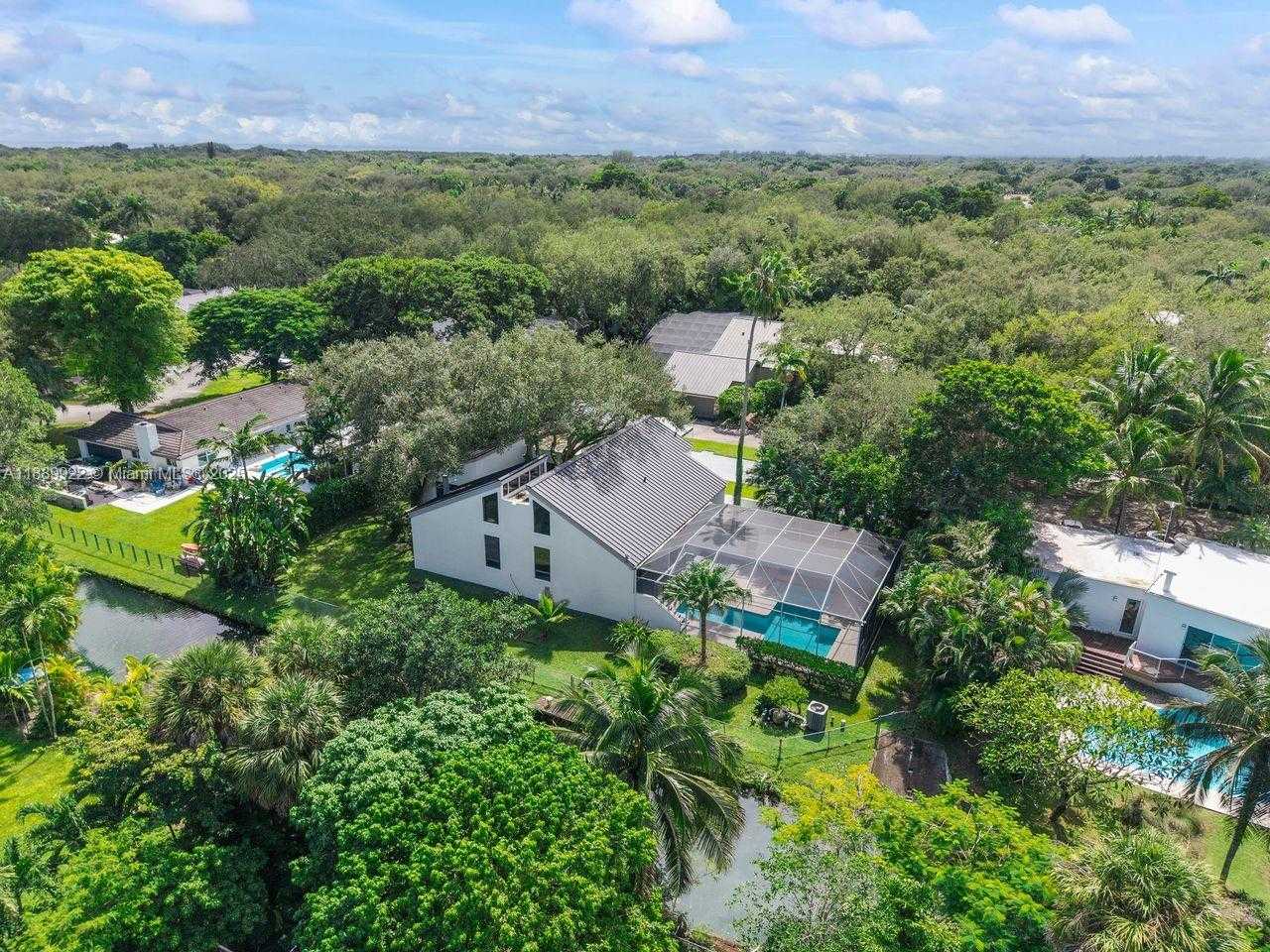 Small Image of 7605 SOUTH WEST 160TH TER, Palmetto Bay Number 20