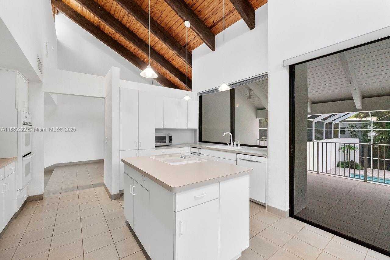 Small Image of 7605 SOUTH WEST 160TH TER, Palmetto Bay Number 6