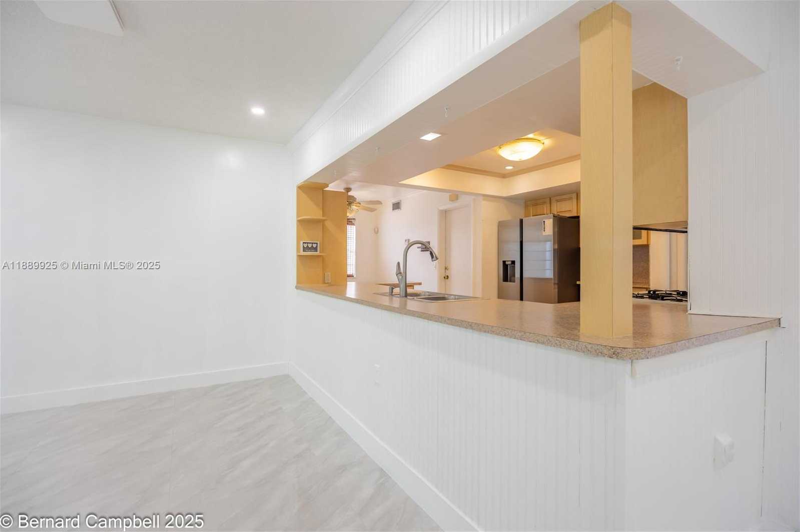 Small Image of 6612 DAHLIA DR, Miramar Number 10