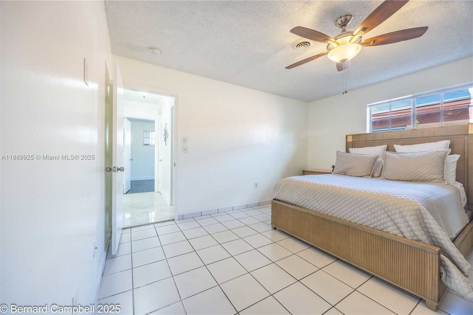 Small Image of 6612 DAHLIA DR, Miramar Number 17