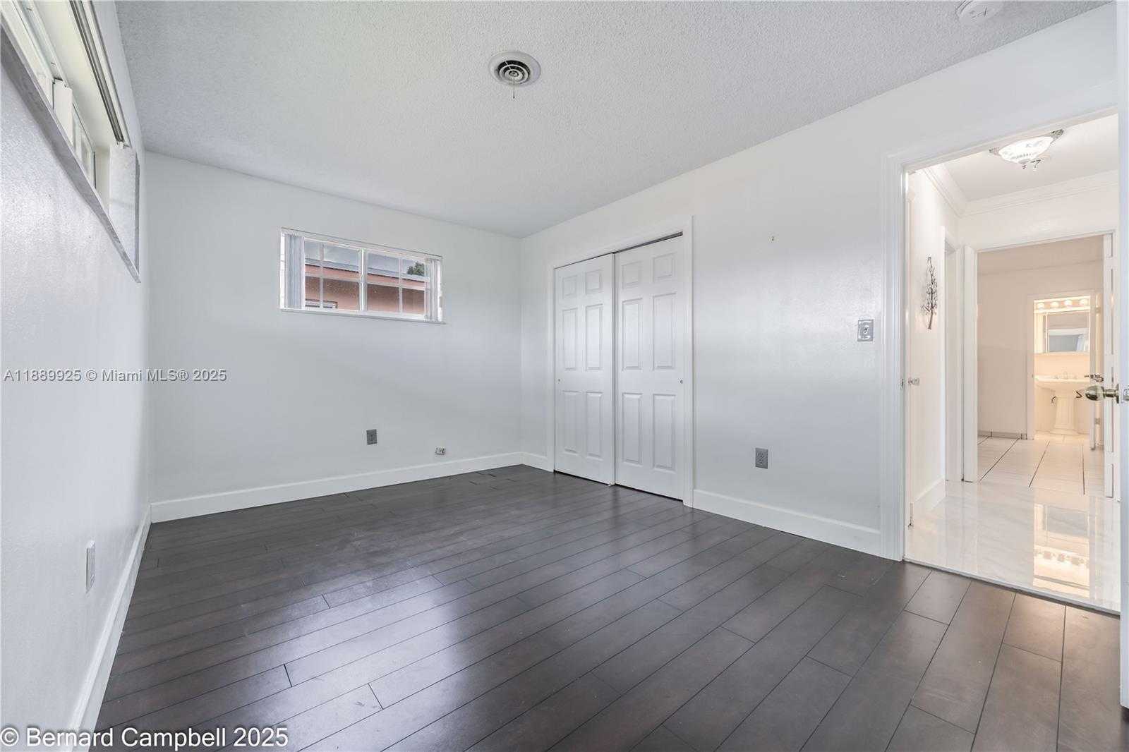 Small Image of 6612 DAHLIA DR, Miramar Number 24