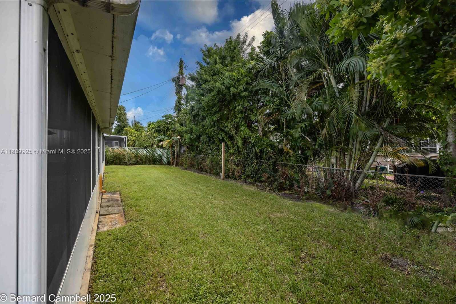 Small Image of 6612 DAHLIA DR, Miramar Number 32