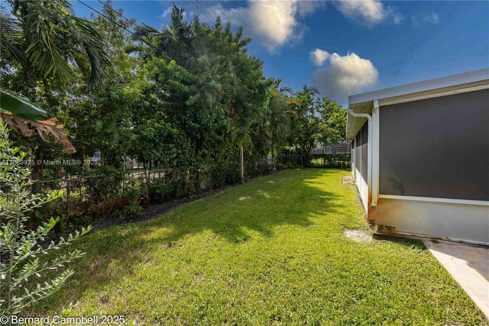 Small Image of 6612 DAHLIA DR, Miramar Number 33