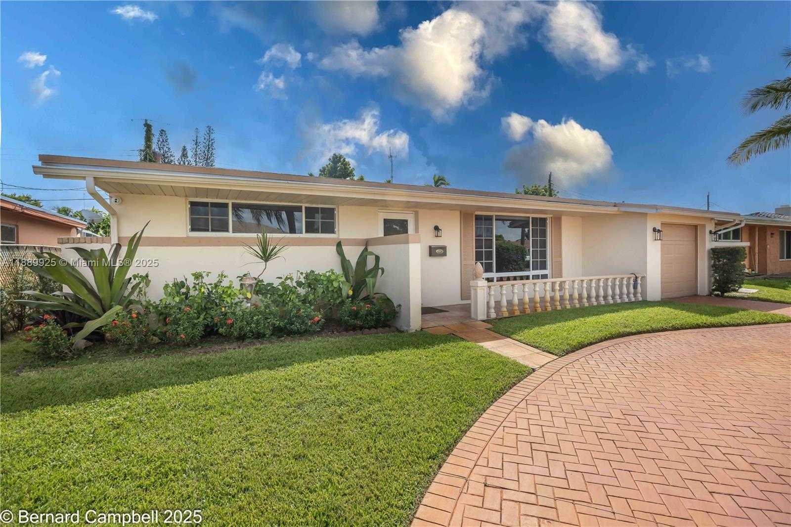 Small Image of 6612 DAHLIA DR, Miramar Number 34