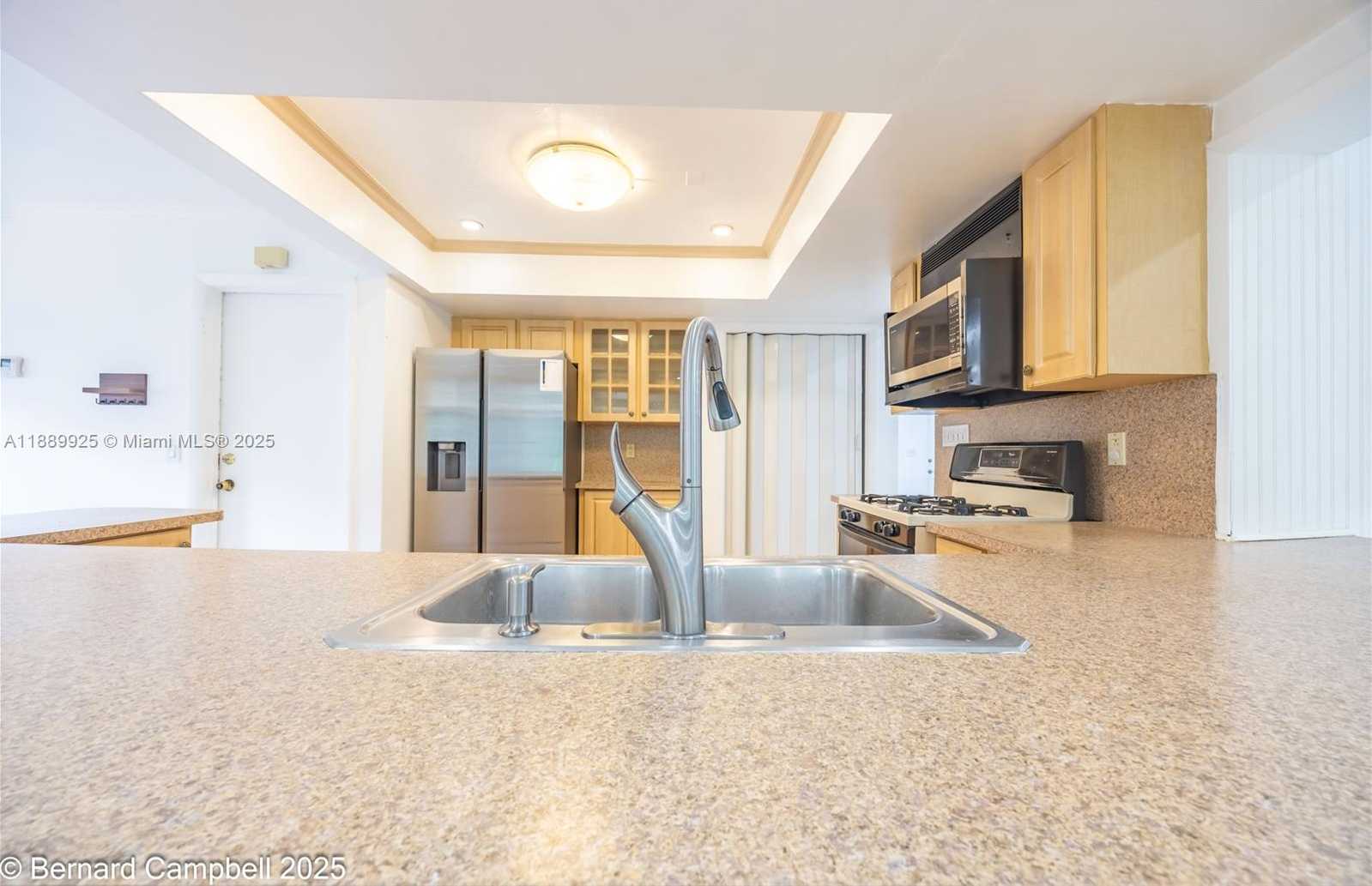 Small Image of 6612 DAHLIA DR, Miramar Number 8