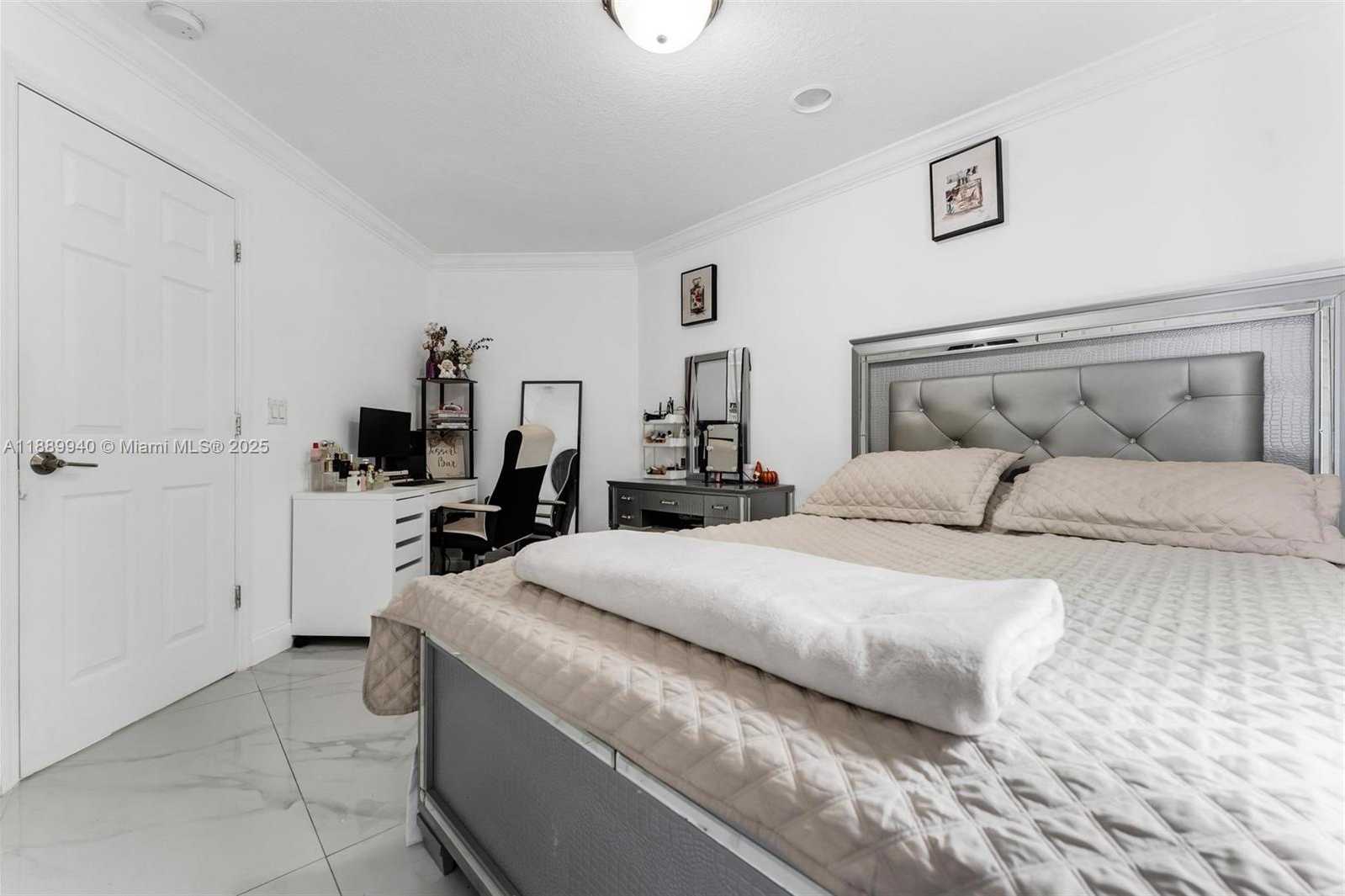 Small Image of 17018 SOUTH WEST 52ND CT, Miramar Number 29