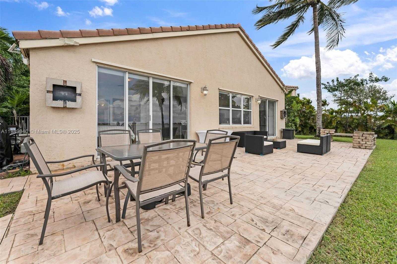 Small Image of 17018 SOUTH WEST 52ND CT, Miramar Number 38