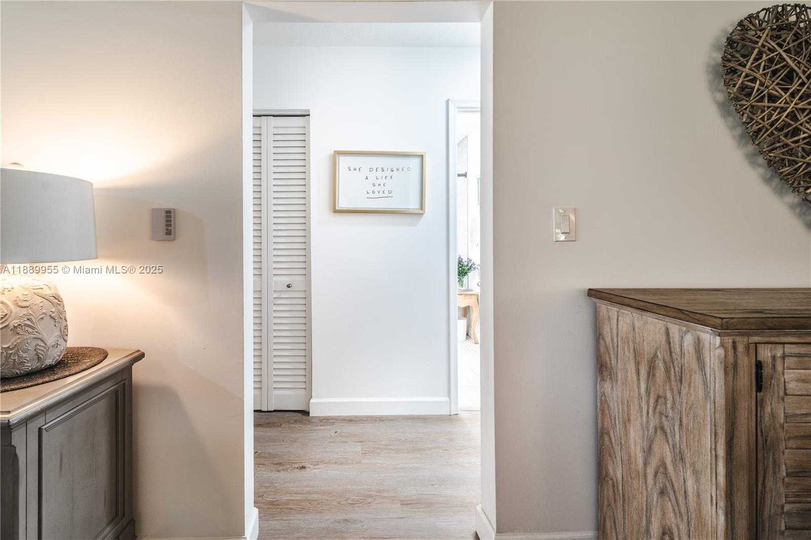 Small Image of 7747 CLOVERFIELD CIR, Boca Raton Number 12