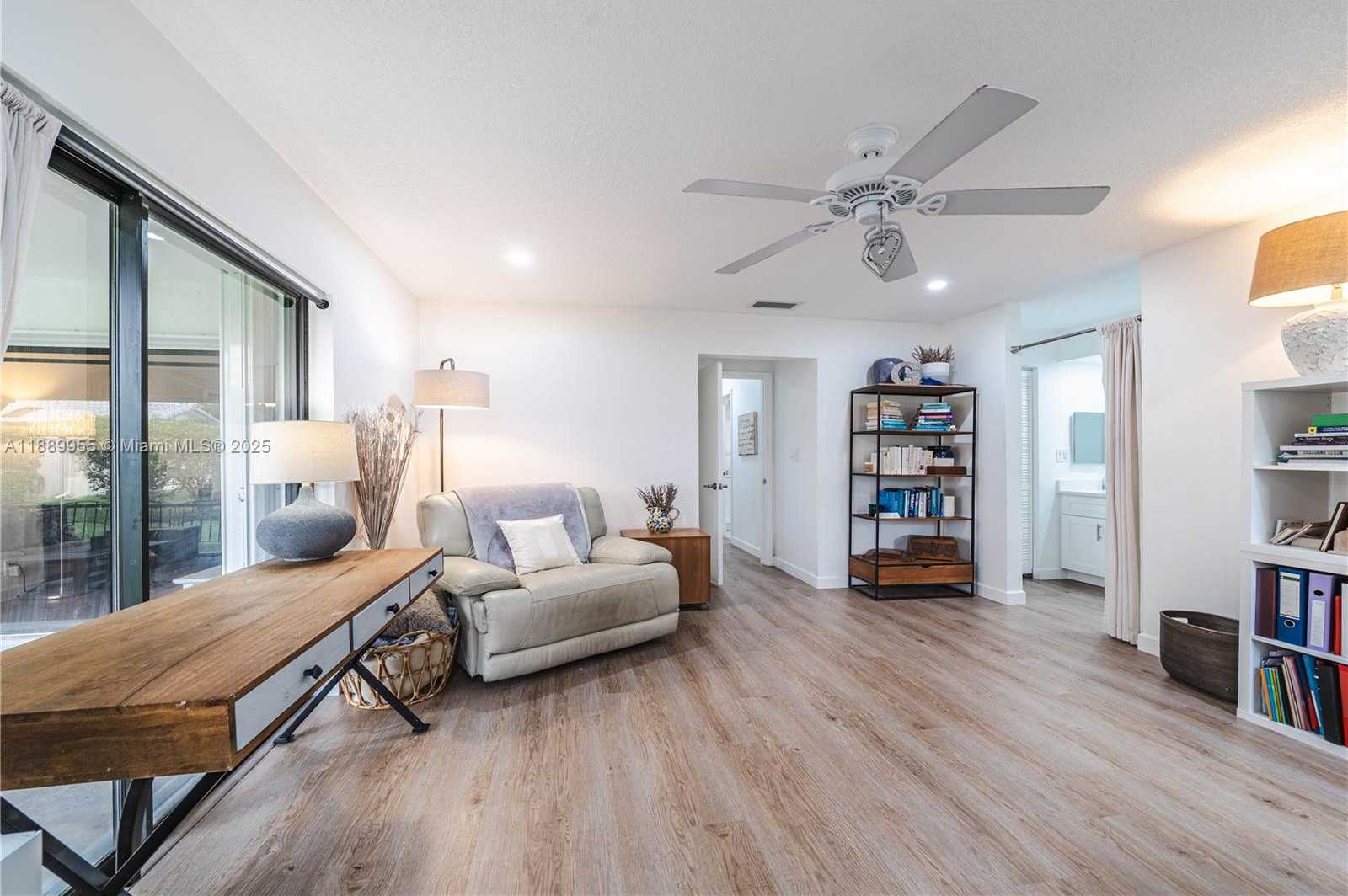 Small Image of 7747 CLOVERFIELD CIR, Boca Raton Number 18