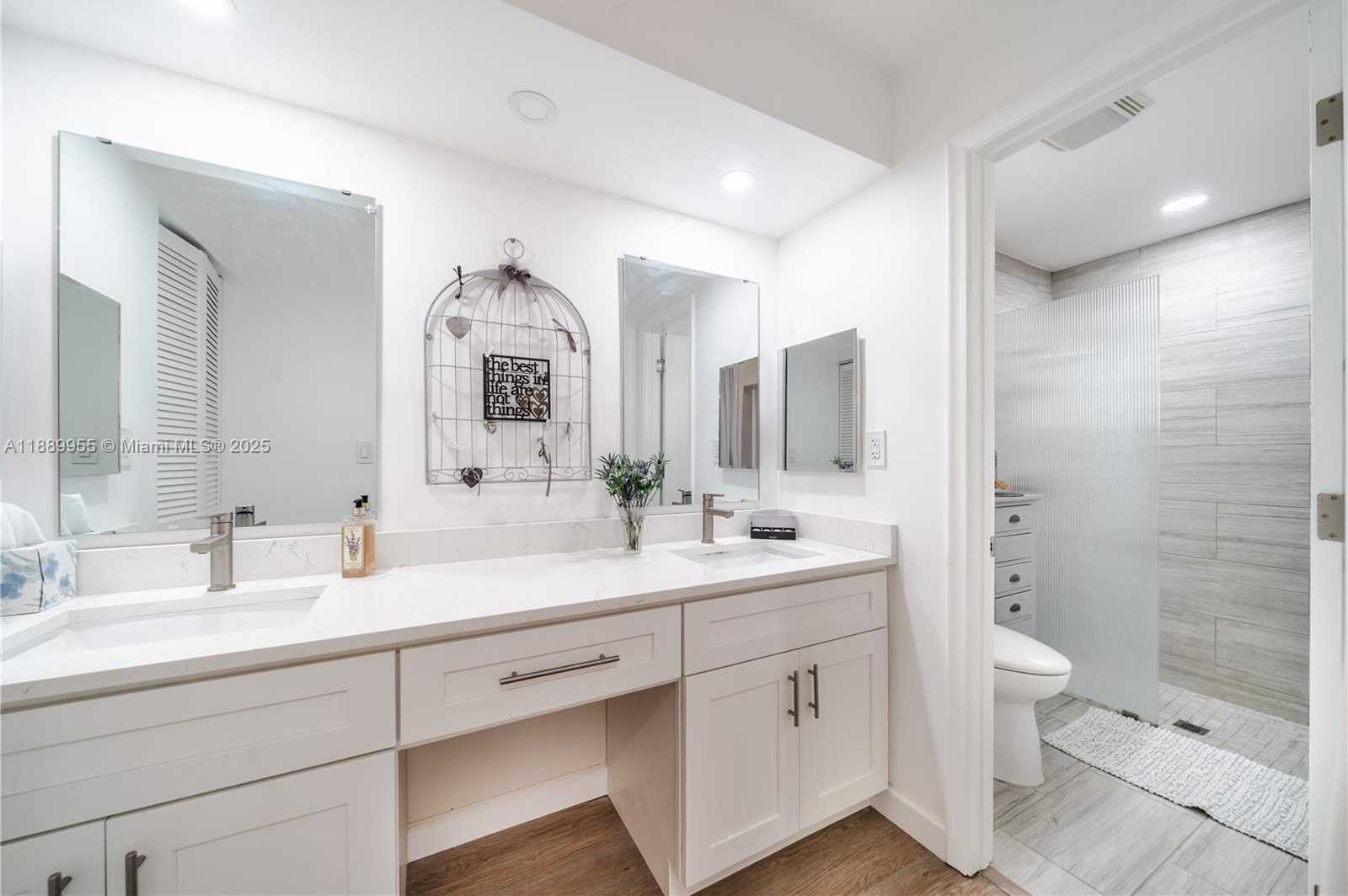 Small Image of 7747 CLOVERFIELD CIR, Boca Raton Number 19