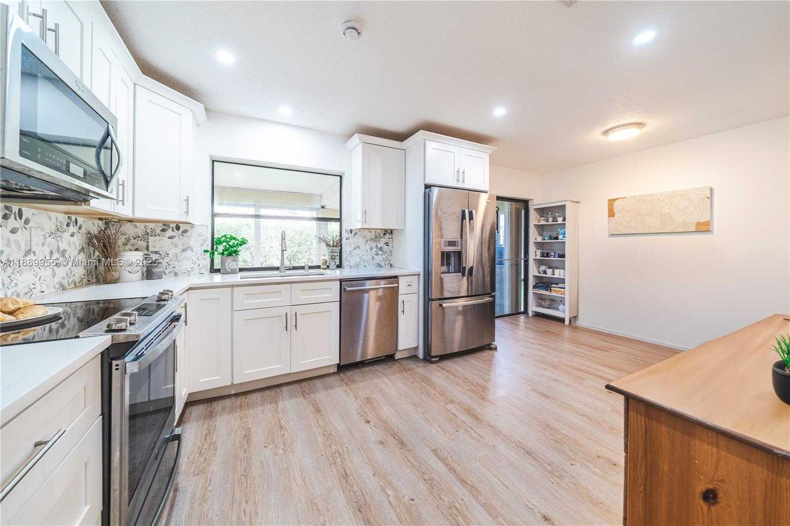 Small Image of 7747 CLOVERFIELD CIR, Boca Raton Number 22