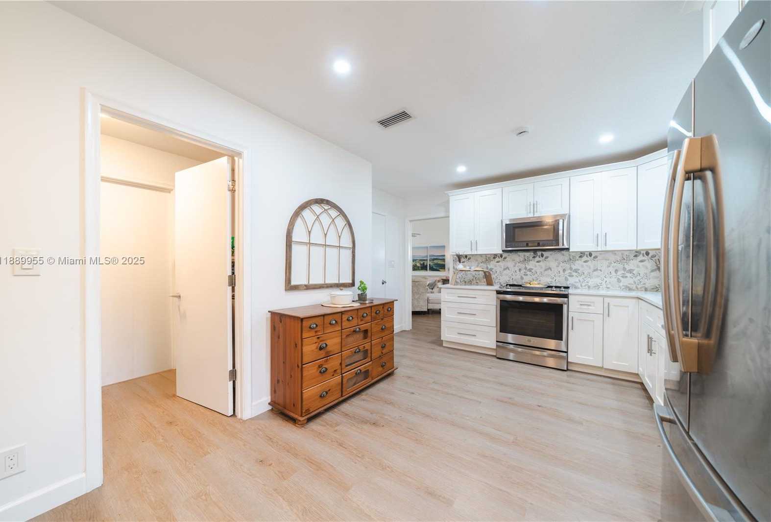 Small Image of 7747 CLOVERFIELD CIR, Boca Raton Number 25