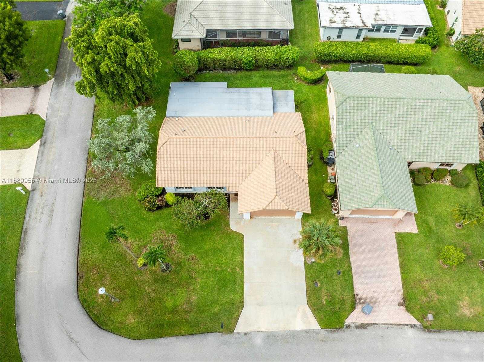 Small Image of 7747 CLOVERFIELD CIR, Boca Raton Number 32