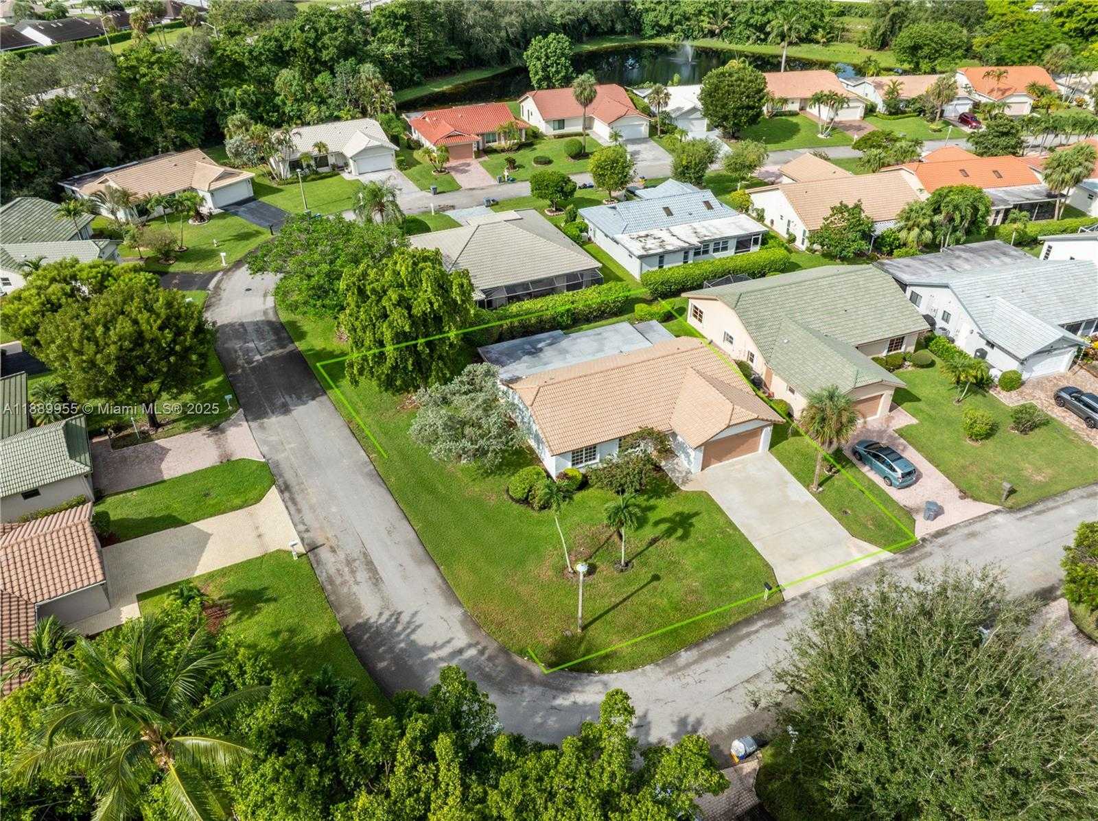 Small Image of 7747 CLOVERFIELD CIR, Boca Raton Number 33
