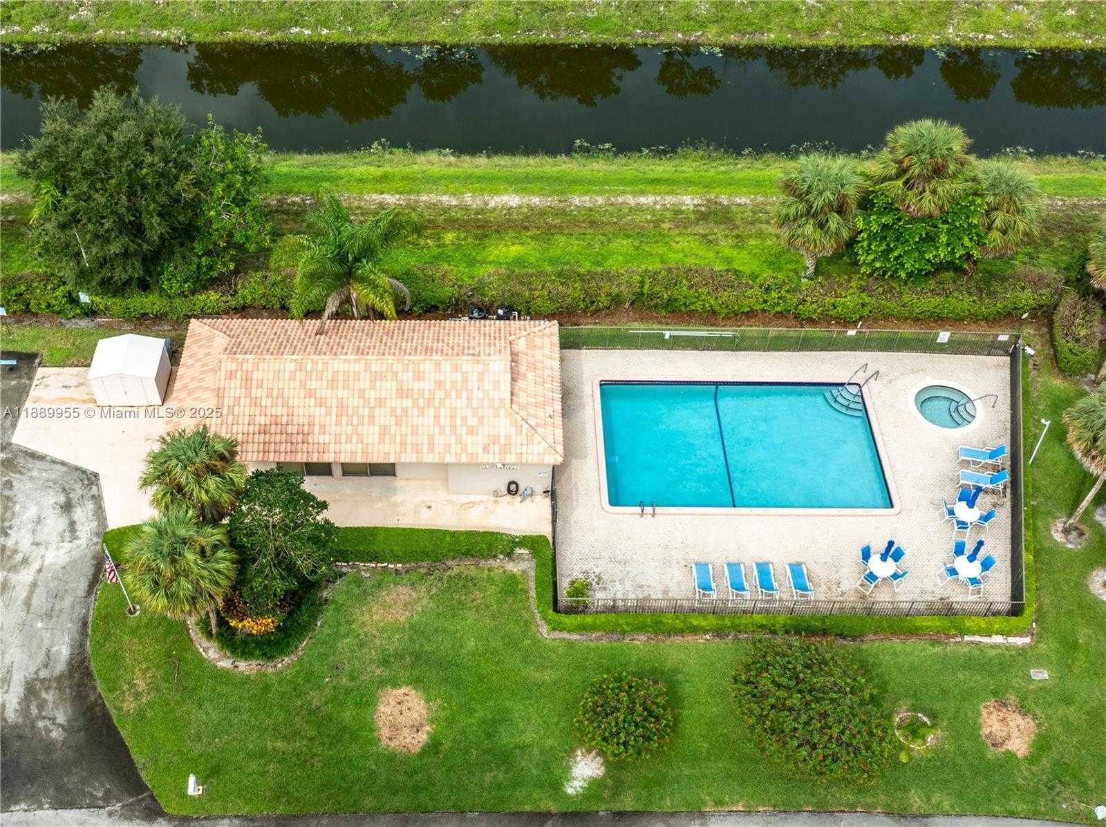 Small Image of 7747 CLOVERFIELD CIR, Boca Raton Number 40