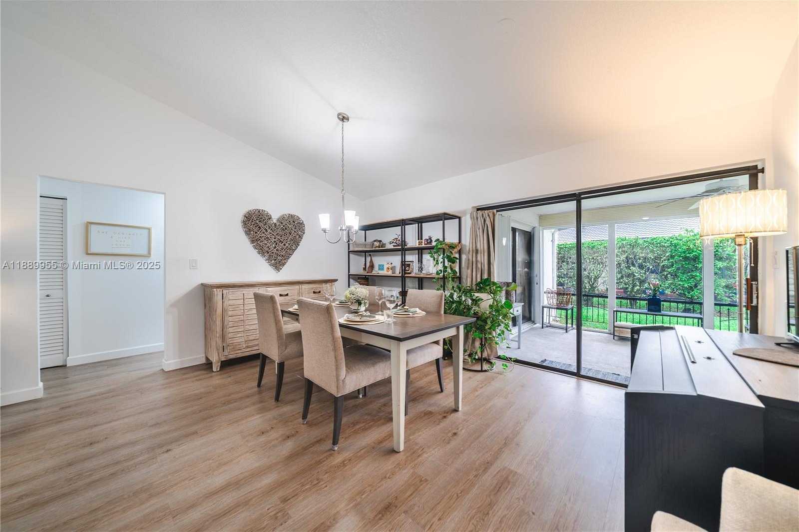 Small Image of 7747 CLOVERFIELD CIR, Boca Raton Number 9
