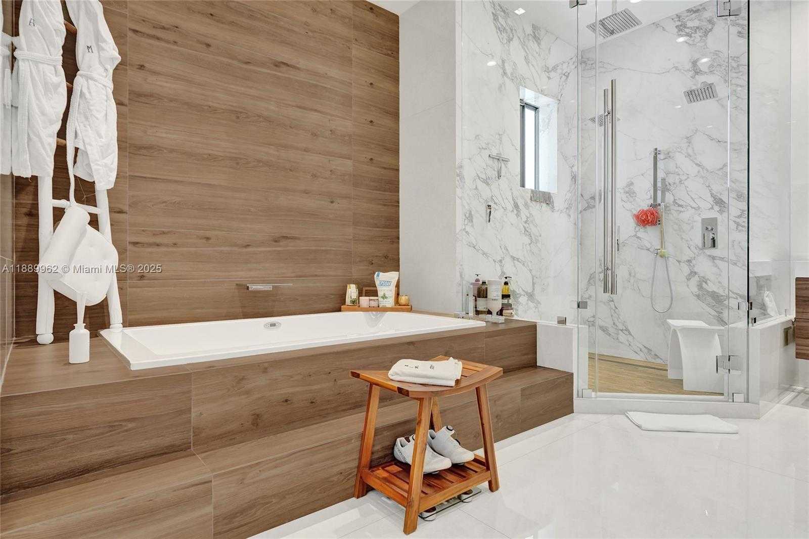Small Image of 2600 SOUTH WEST 128TH CT, Miami Number 35