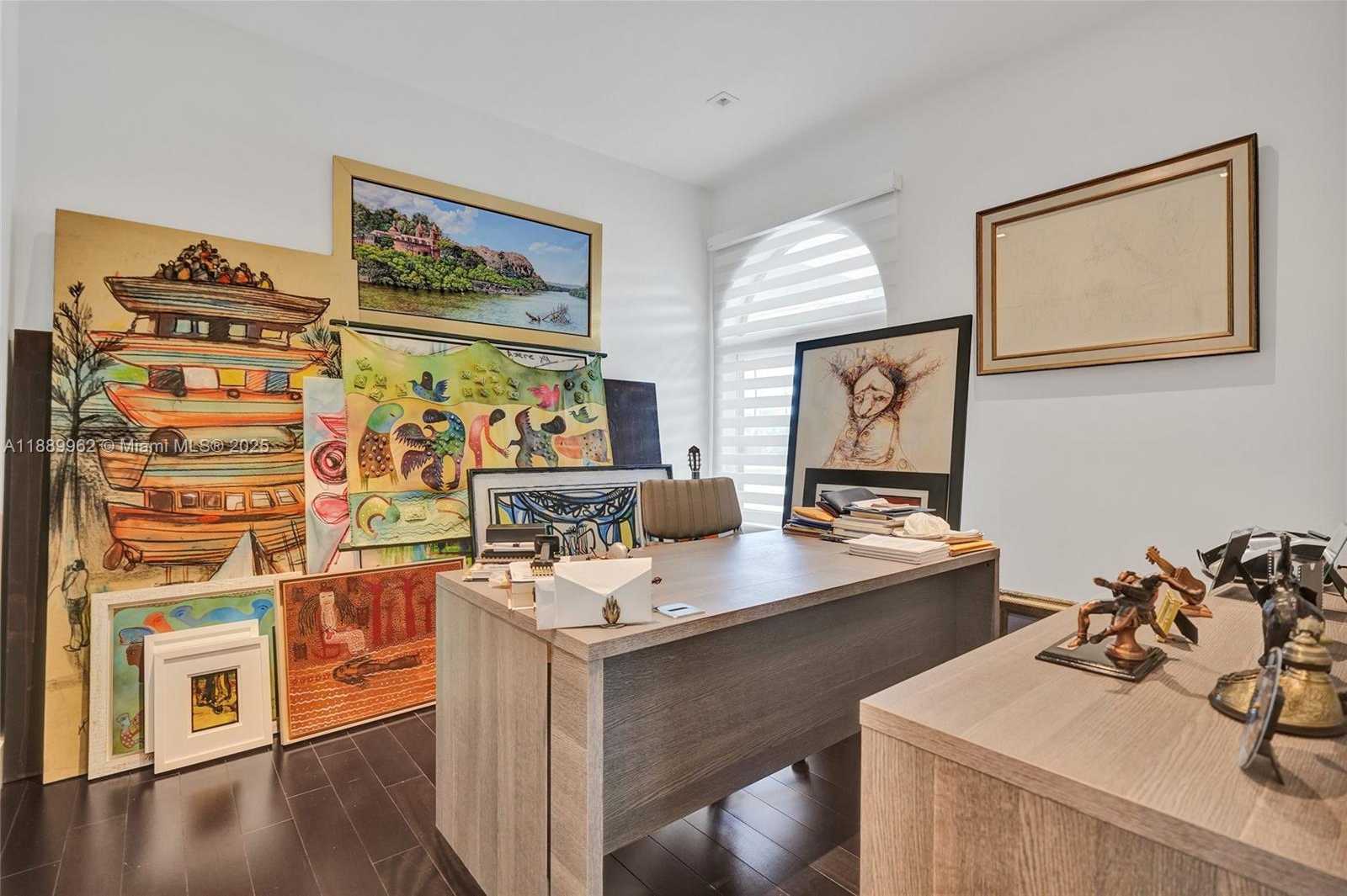 Small Image of 2600 SOUTH WEST 128TH CT, Miami Number 44