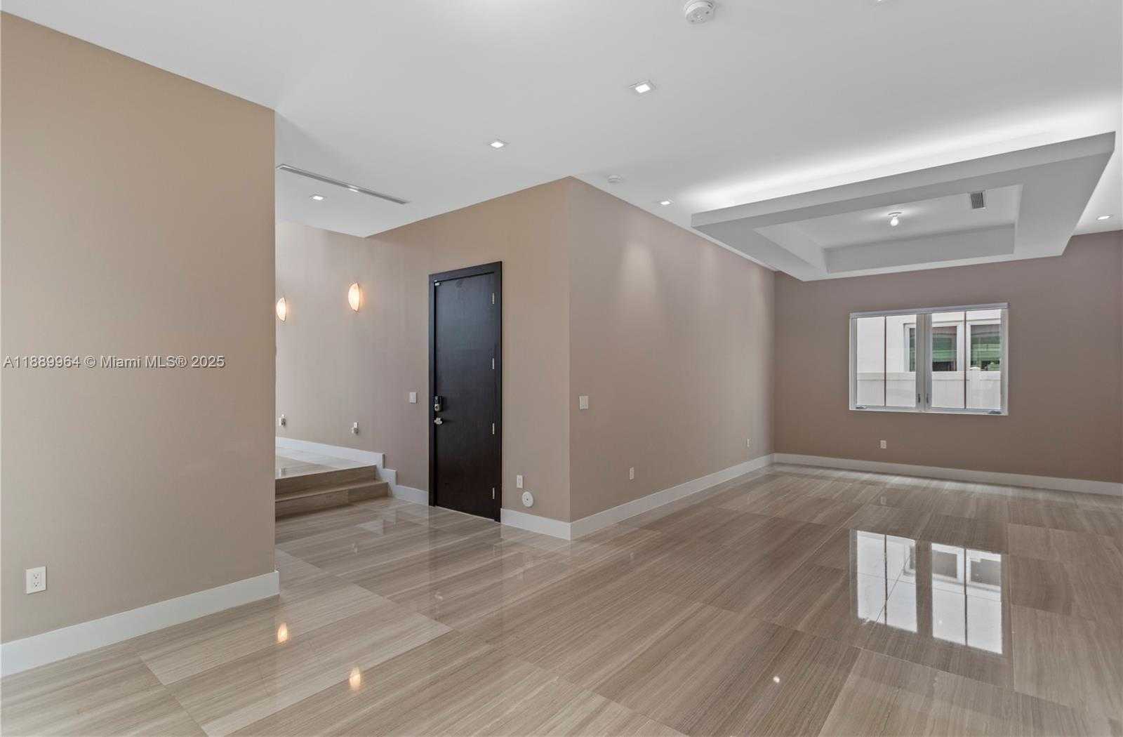 Small Image of 8415 NORTH WEST 34TH DR, Doral Number 13