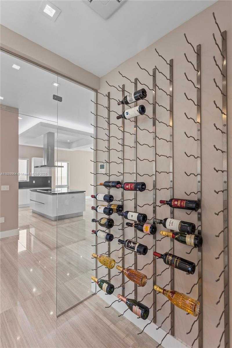 Small Image of 8415 NORTH WEST 34TH DR, Doral Number 17