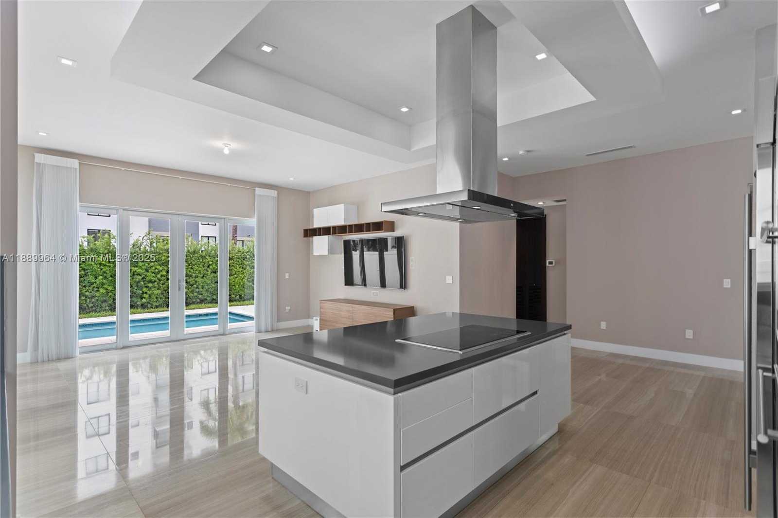 Small Image of 8415 NORTH WEST 34TH DR, Doral Number 21