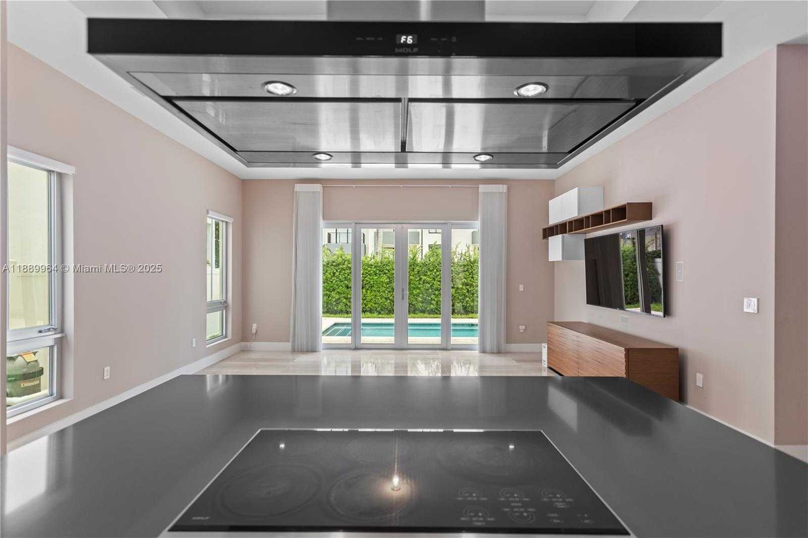 Small Image of 8415 NORTH WEST 34TH DR, Doral Number 22