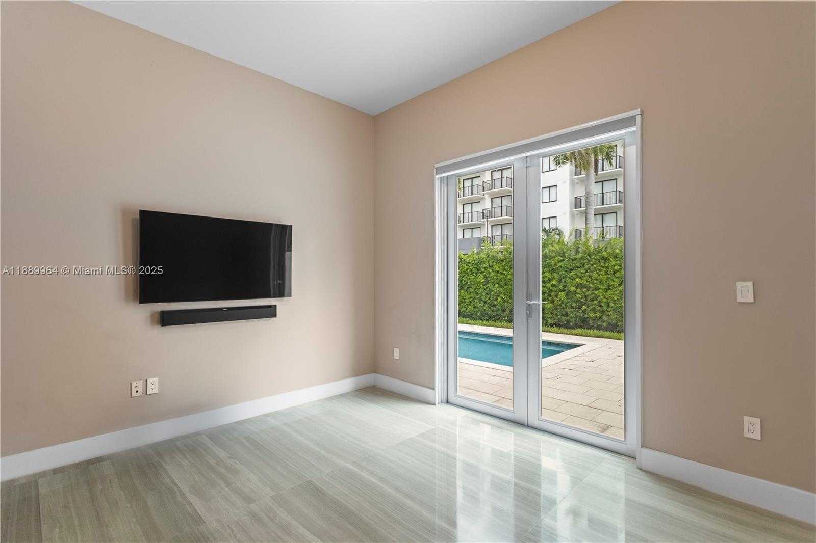 Small Image of 8415 NORTH WEST 34TH DR, Doral Number 39