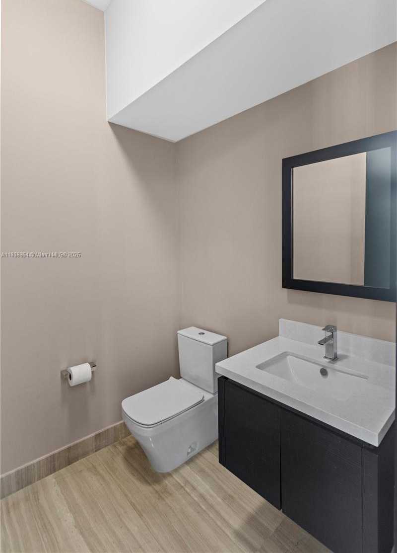 Small Image of 8415 NORTH WEST 34TH DR, Doral Number 4