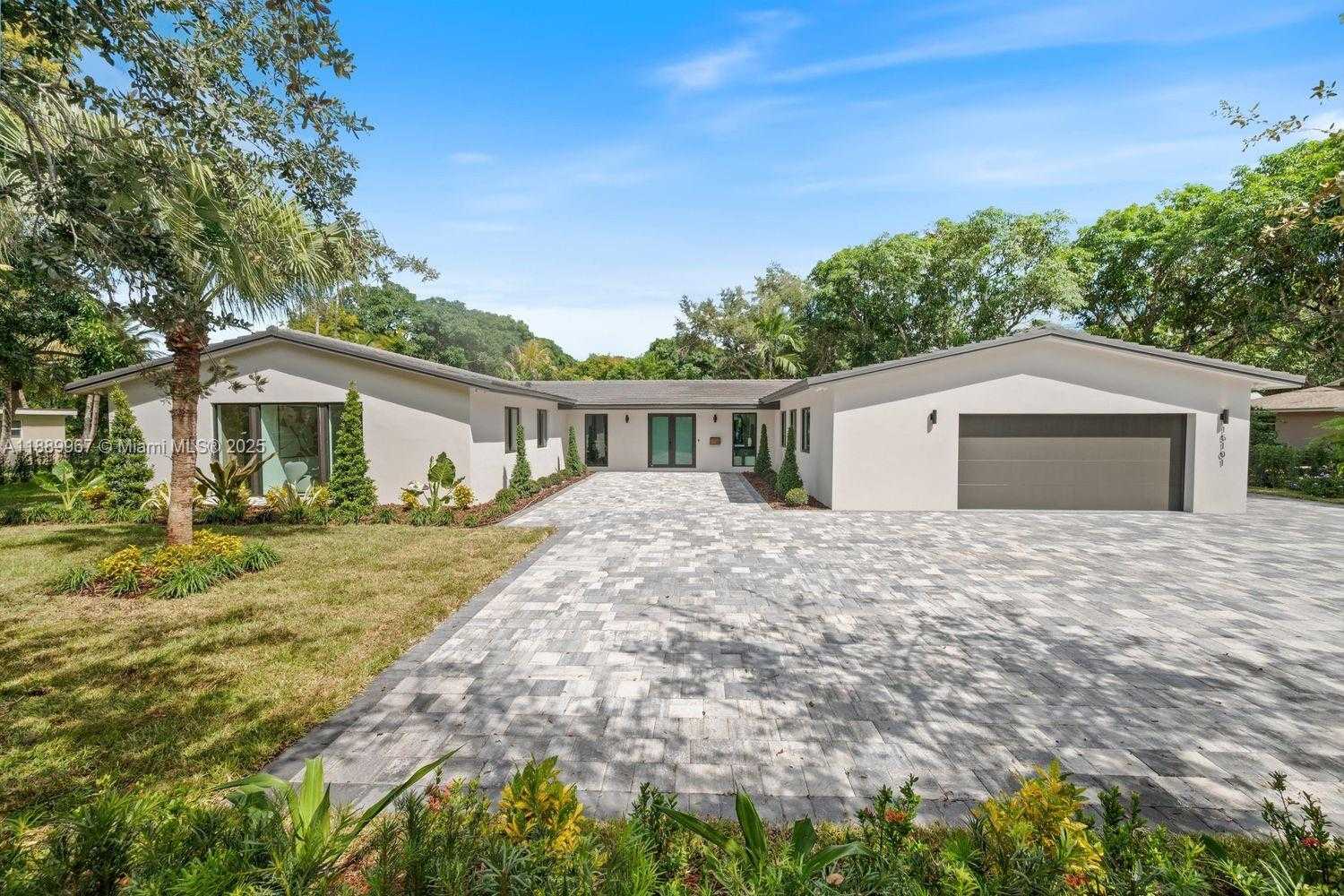 Small Image of 15101 SOUTH WEST 87TH AVE, Palmetto Bay Number 2