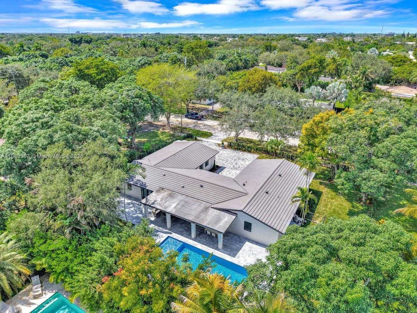 Small Image of 15101 SOUTH WEST 87TH AVE, Palmetto Bay Number 40