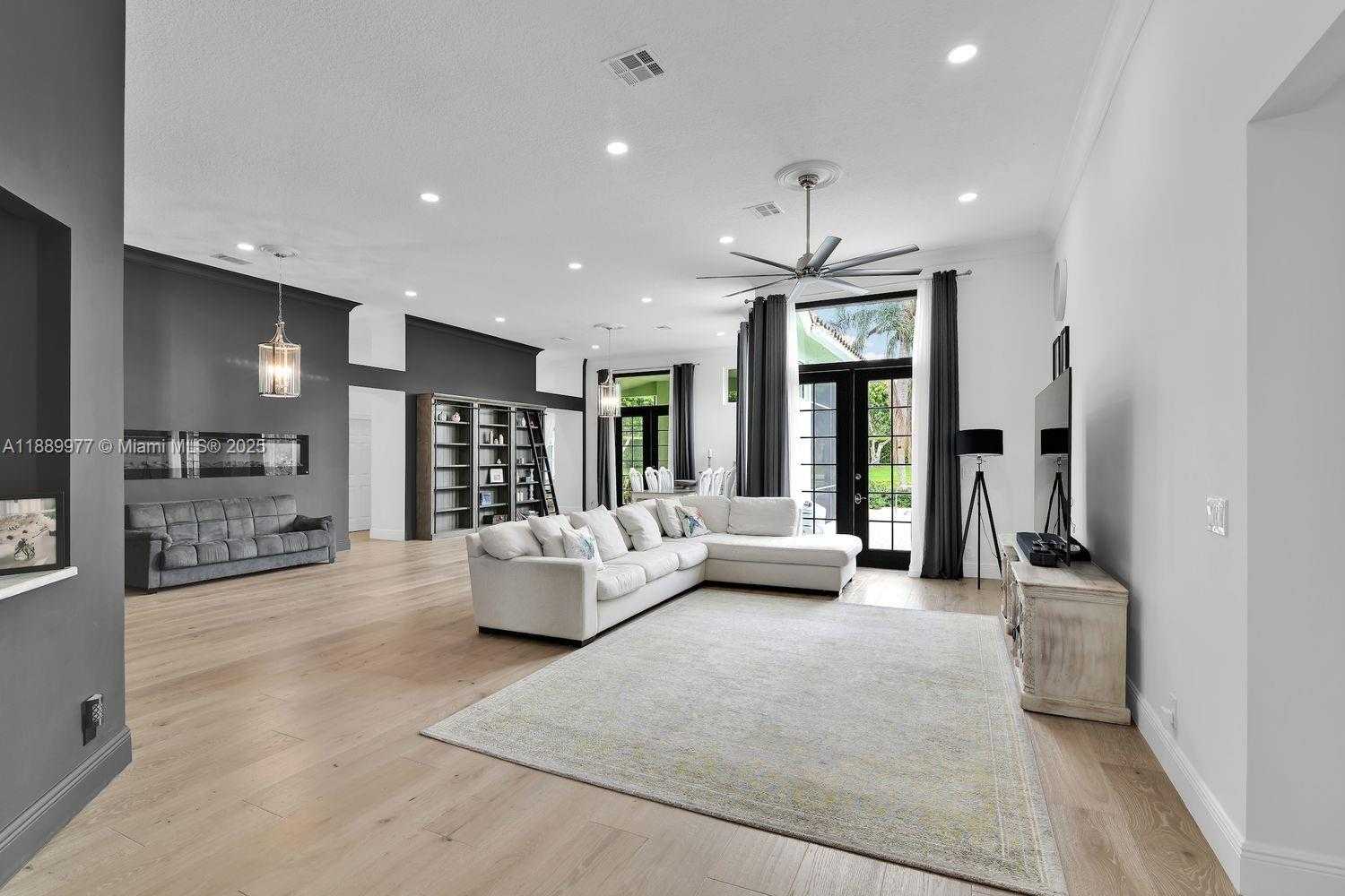 Small Image of 6622 NEWPORT LAKE CIR, Boca Raton Number 10