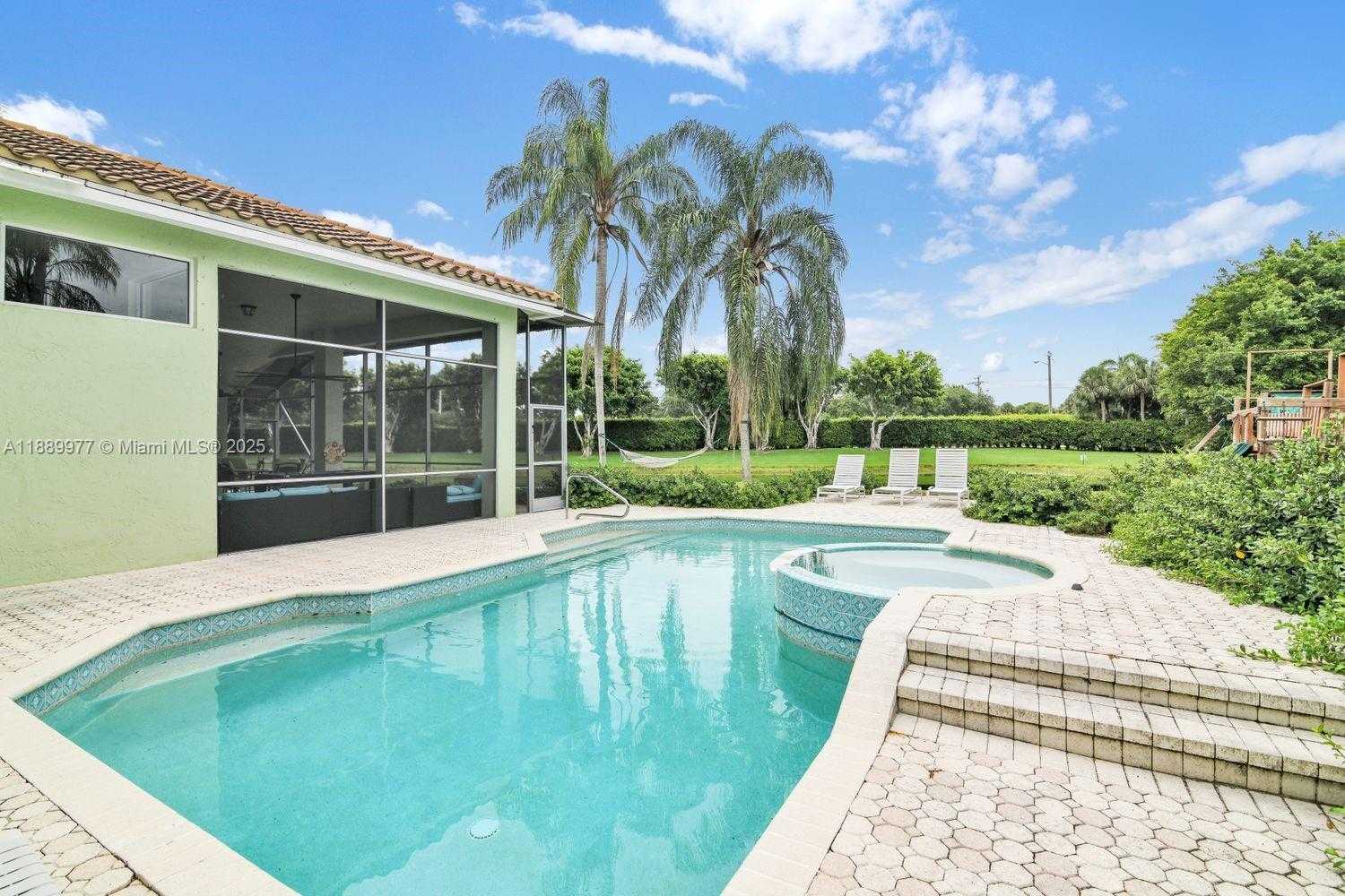 Small Image of 6622 NEWPORT LAKE CIR, Boca Raton Number 24