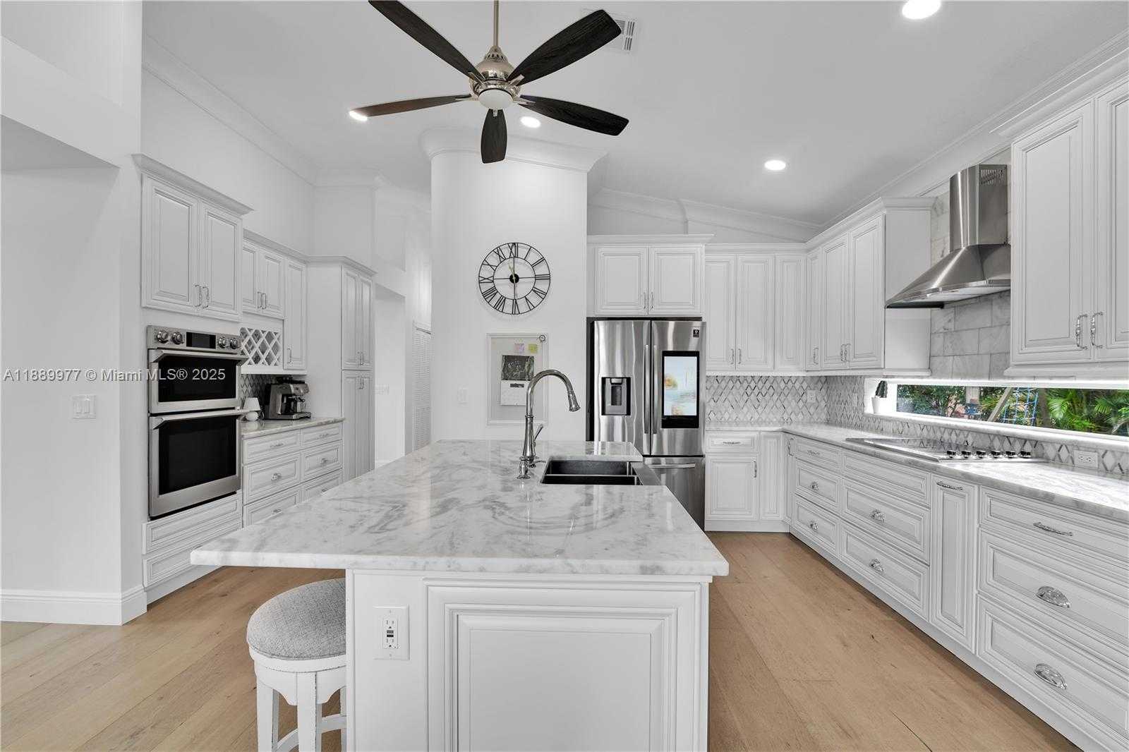 Small Image of 6622 NEWPORT LAKE CIR, Boca Raton Number 6