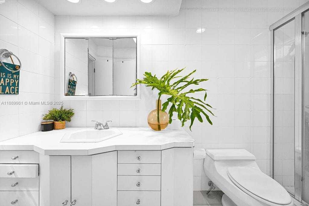 Small Image of 7761 SOUTH WEST 170TH ST, Palmetto Bay Number 27