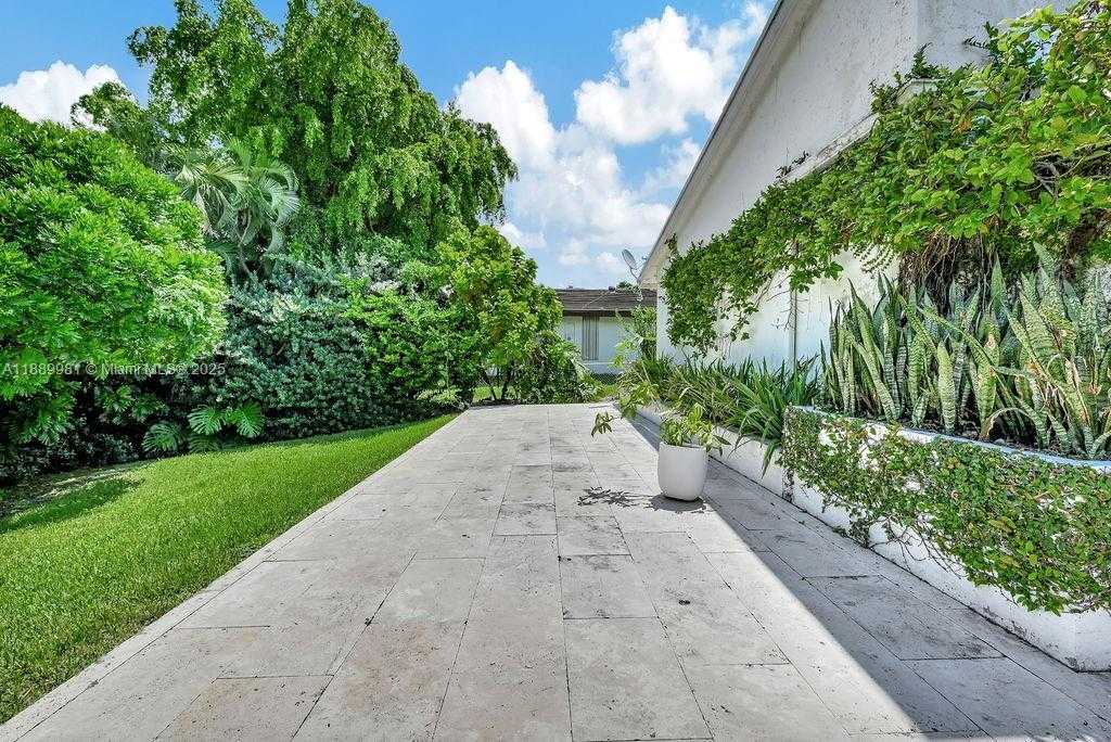 Small Image of 7761 SOUTH WEST 170TH ST, Palmetto Bay Number 37