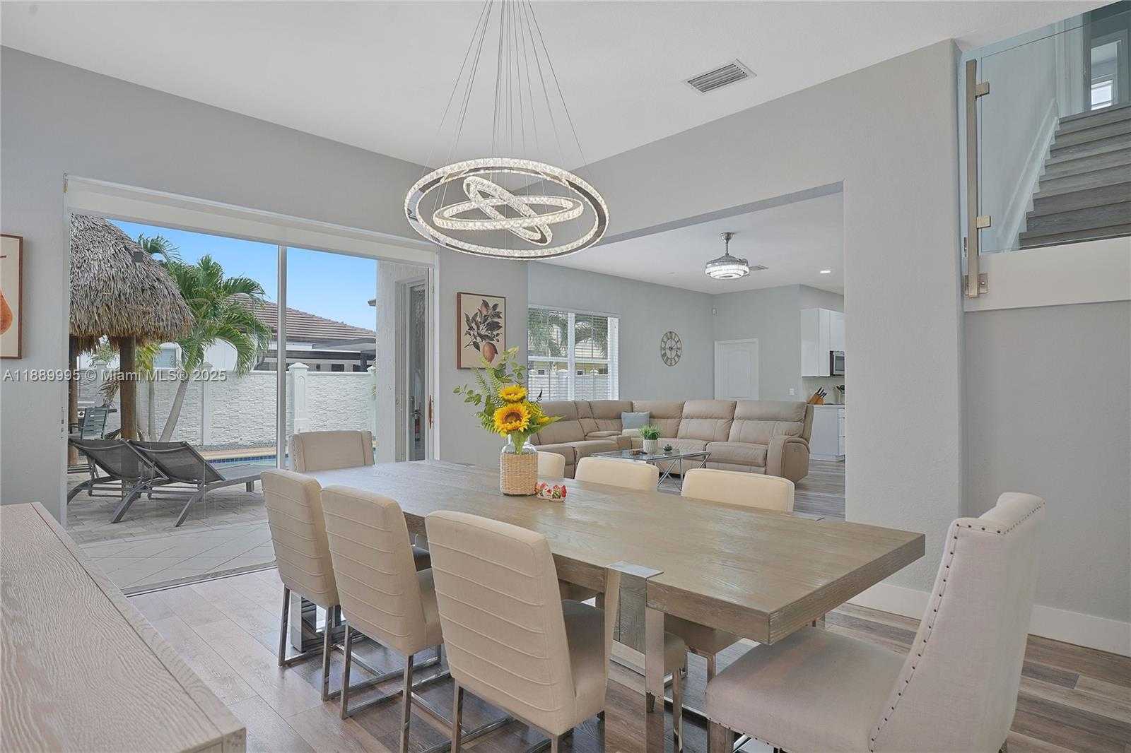 Small Image of 17933 NORTH WEST 87TH PL, Hialeah Number 11